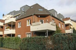 Helle 3-Zimmer-Wohnung mit Einbauküche und zwei Balkonen in gefragter Lage von Schlebusch