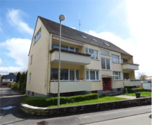 NEU: Solides Investment – Vollvermietetes 6-Familienhaus mit 6 Garagen am Stadtrand von Leichlingen